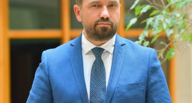 Анализа на професор Марјан Ѓуровски - што по бугарските избори и македонските парламентарни случувања