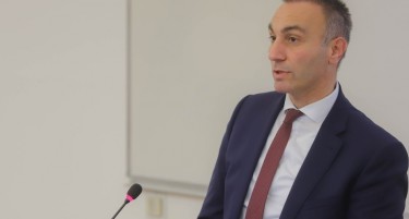 Премиер Албанец ќе има, вели Артан Груби
