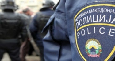 Два машки лица истепале девојка во Скопје