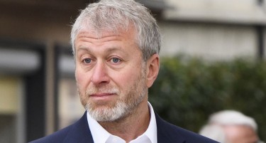 ДЕЈЛИ МЕЈЛ: АБРАМОВИЌ ЗАЈМИ ПАРИ ЗА ДА МОЖЕ ДА СИ ГИ ПЛАТИ СМЕТКИТЕ - Тајкунот вели дека ова не е точно