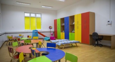 НЕМАМЕ ВЕЌЕ ОТСУСТВА: Родители ќе носат деца во градинка, министерката бара СОНК да им ги надомести платите на штрајкувачите