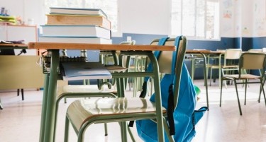 ПОПУШТА ЛИ МОН? Шаќири е подготвен да пренамени пари за бараното покачување на платите кое го бара СОНК