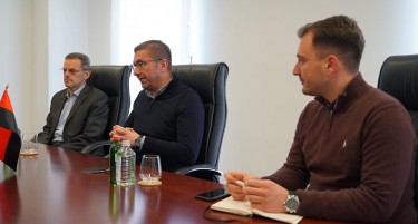 Мицкоски на средба во придружба на Зоран Ставрески