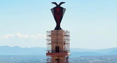 Подигнување на спомен-обележја одобруваат и градат општините, вели Ковачевски за споменикот во Слупчане