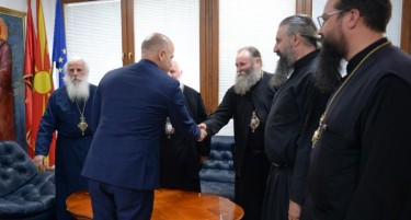 Ковачевски на средба со Синодот на МПЦ, Османи упати честитка