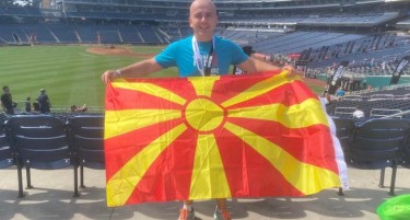 ТЕВДОВСКИ ВО ВАШИНГТОН ГО РАЗВИОРИ МАКЕДОНСКОТО ЗНАМЕ - ексминистерот не ги напушта спортските активности