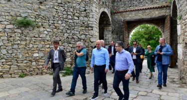 Ковачевски и Бесими му ги покажаа знаменитостите на Охрид на нобеловецот Пол Кругман