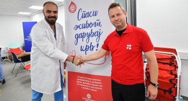 Масовна крводарителска акција во „Алкалоид“ по повод Светскиот ден на крводарителството