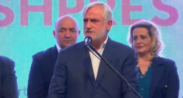 БУГАРИЈА ТРЕБА ДА ЗНАЕ ДЕКА ОВОЈ НАРОД ТУКА ПОСТОИ, И ЌЕ ПОСТОИ - лидерот на ДПА, Мендух Тачи, вели дека Албанците во земјава се дури и поиритирани од ваквиот однос на соседите