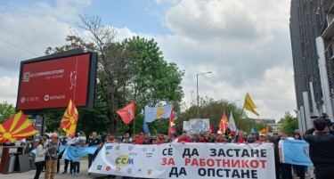 УТРЕ 120 СТОЛЧИЊА ПРЕД СОБРАНИЕТО ЗА ПРАТЕНИЦИТЕ, ЗАДУТРЕ 21 СТОЛЧЕ ЗА МИНИСТРИТЕ ПРЕД ВЛАДАТА - ССМ го почнува генералниот штрајк во јавниот сектор