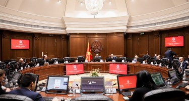 ФРАНЦУСКИОТ ПРЕДЛОГ КОНЕЧНО СТИГНА ДО ВЛАДАТА - оттаму велат: Ќе се консултираме со сите, одлуката ќе биде согласно стратешките државни интереси