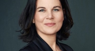 Бербок повика Македонија да не ја испушти шансата и да го прифати францускиот предлог