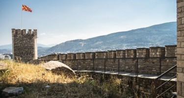 Странците ја фалат македонската гостопримливост, ја сакаат природата, локалитетите, но две работи им „бодат“ очи