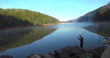 Се трага по 14-годишник во Беровското езеро