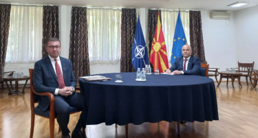 Мицкоски дојде на средба со Ковачевски