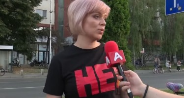 (ВИДЕО) УЧЕСНИЧКА НА ПРОТЕСТОТ: Јас искрено не гледам зошто во ЕУ би одела „гола“