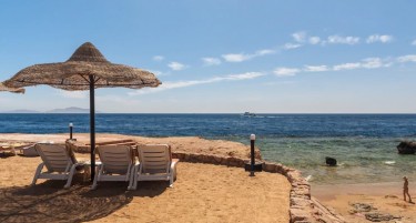 Дали Македонците ќе ги откажуваат одморите во Египет откако туристки починаа по напад од ајкула?