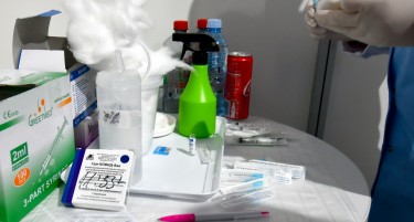 ПОЧНУВА ВАКЦИНАЦИЈА СО ЧЕТВРТА ДОЗА ПРОТИВ КОВИД: Фајзер или Модерна може да се примат најмалку 4 месеци по бустерот