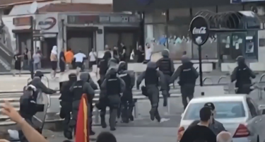 МВР: Тепачка на маскирани со немаскирани, уапсен летач на дрон и тој што фрли молотов коктел