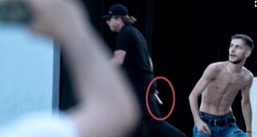 Гласот на Америка со видео: Уште едно лице извади пиштол кај Скендербег и пукаше