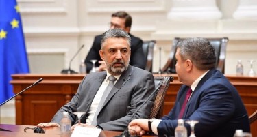 ВЛАДАТА ГО ПРОСЛЕДИ ФРАНЦУСКИОТ ПРЕДЛОГ ВО СОБРАНИЕТО: На ред се пратениците