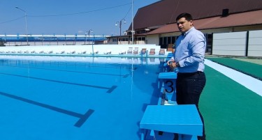 СТОМАТОЛОГ ШТО САКА ДА СВИРИ МАКЕДОНСКА МУЗИКА - кој е Кирил Пецаков, новиот млад градоначалник на Охрид