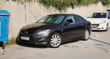 ИСКРШЕНИ СТАКЛА И ДУПНАТИ ГУМИ НА МАКЕДОНСКИ ВОЗИЛА ВО КАЛИТЕА - не знаеме како ќе ја поминеме ноќта