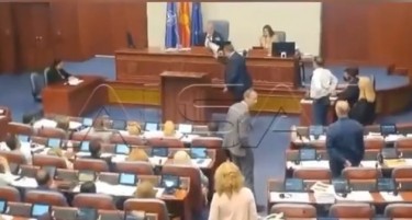 (ВИДЕО) Се скараа Никола Мицевски и Талат Џафери
