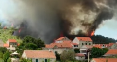 ГОЛЕМ ПОЖАР ВО ХВАР! Маж загина, пожарникарите се борат со огнените јазици (Видео)
