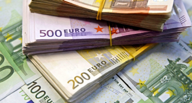 ВЛАДАТА СЕ ЗАДОЛЖУВА НА СИТЕ СТРАНИ - од Шпаркасе банка зема краткорочен кредит од 50 милиони евра, а издаде и тешка државна обврзница
