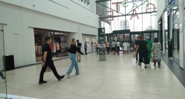 Посетителите едвај го дочекаа повторното отворање на Ист Гејт Мол