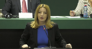 Арсовска вели дека ВМРО-ДПМНЕ е патетична и го прозва Мицкоски