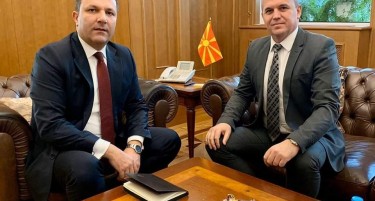 Рамчиловиќ објави фотографија со Спасовски по веста дека ќе го менува