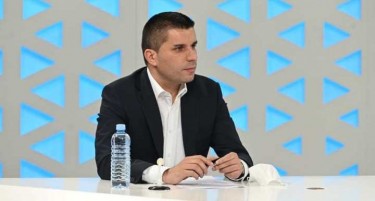 Николовски: Првиот договор што го потпишал Трипуновски како министер е за земјиште за ќерката на Стоилев
