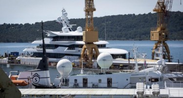 Претресена е јахтата на кумот на Путин во Хрватска