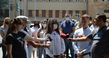 НЕ МАНИПУЛИРАЈТЕ СО ГРАЃАНИТЕ, ПОГЛЕДНЕТЕ ГО ПРИМЕРОТ СО АЛБАНИЈА!