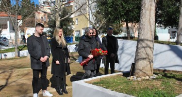 „ПРВ РОДЕНДЕН НА ГОЦЕ СО СПЕЦИЈАЛЦИ И БАРИКАДИ“: Апасиев се поклони во Кукуш, не во Скопје