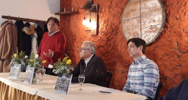 Промовирана книгата „Бадникарски скопски приказни“ од Мојсо Мојсовски