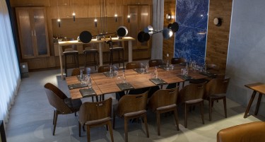 ЗА УСПЕШНИ БИЗНИС ПРИКАЗНИ: ВИП соба во Панорама Хотел & Спа