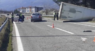 Камионот што излета кај Тетово е на ЈП „Подгорица“