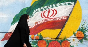 За 24 часа Иран затвори над 150 објекти и ресторани каде жените не носеле хиџаб
