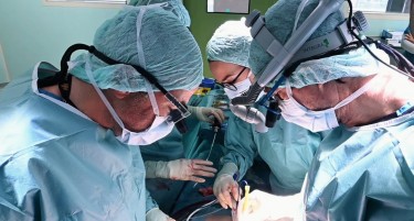 Соња Петровска со 5 оперативни зафати е еден од хероите на Клиника Жан Митрев