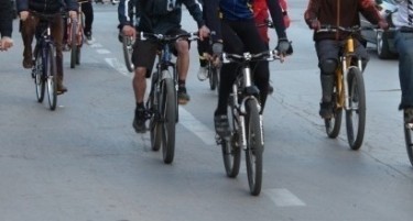 „ЈАС ВНИМАВАМ И БЕЗБЕДНО ВОЗАМ“ - дефиле на велосипедисти и мотоциклисти за поголема безбедност во сообраќајот