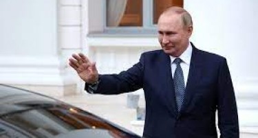 ФОРИН ПОЛИСИ: Путин е во тесно, Русија се повеќе наликува на држава што се распаѓа