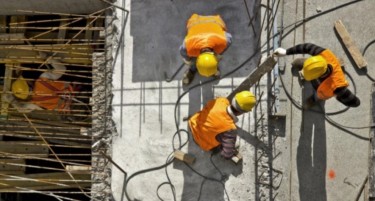 ТРАГЕДИЈА ВО ШИПКОВИЦА: Двајца градежници загинаа на работа, врз нив паднал потпорен ѕид