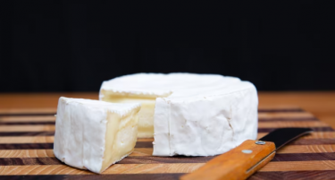 Ги прашавме сточарите за колку ќе го поскапат сирењето