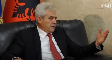 Ахмети: Oпозицијата во Македонија постојано бара смена на ДУИ од власт, но тоа нема да се случи