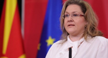 МОЖЕМЕ ДА СПИЕМЕ МИРНО: Петровска тврди дека државата ни е безбедна