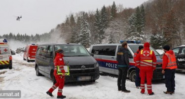 АВИОН СЕ УРНА ВО АВСТРИЈА - Пронајдени телата на четири лица, истрагата во тек