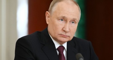 ГИ ПРИКАЖУВАЛЕ РУСИТЕ КАКО ЗАОСТАНАТИ РОБОВИ: Путин се закани дека нема да дозволи поделба на Русија